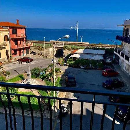 Apartment Gioiosamare *